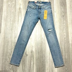 Levi jeans size 24 x 30 style number 711 skinny